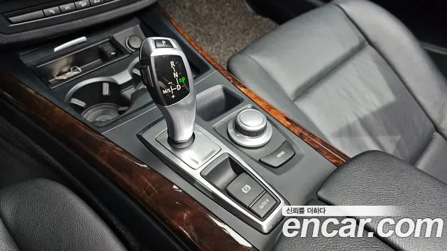 BMW X5 2009 thumb 9