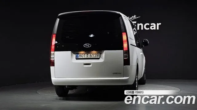 Hyundai Staria 2021 thumb 4