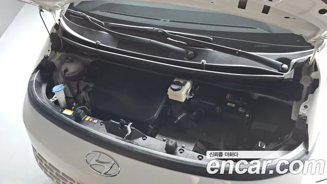 Hyundai Staria 2021 thumb 6