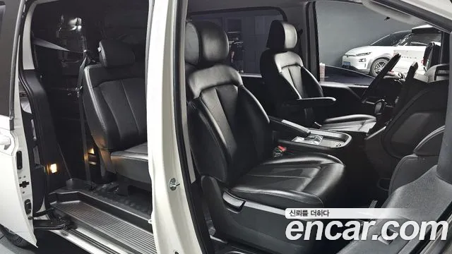 Hyundai Staria 2021 thumb 11