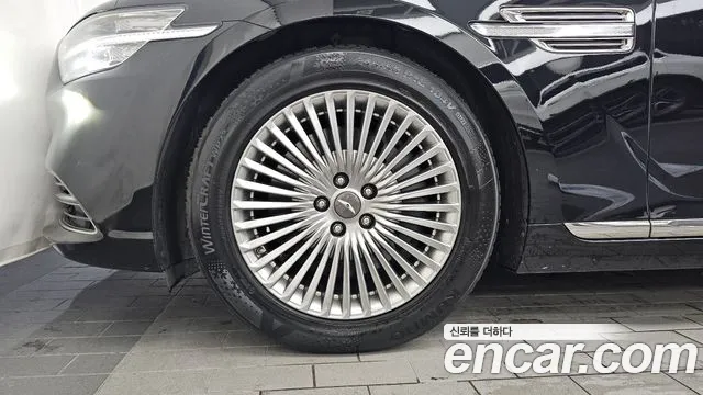 Genesis G90 2019 thumb 5