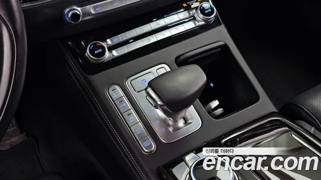 Genesis G90 2019 thumb 9