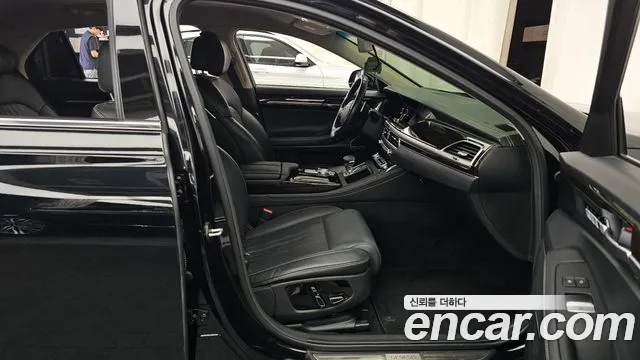 Genesis G90 2019 thumb 11