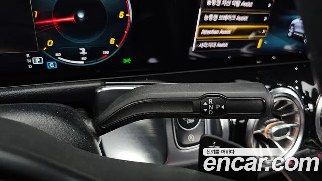 Mercedes-Benz GLB 2021 thumb 9