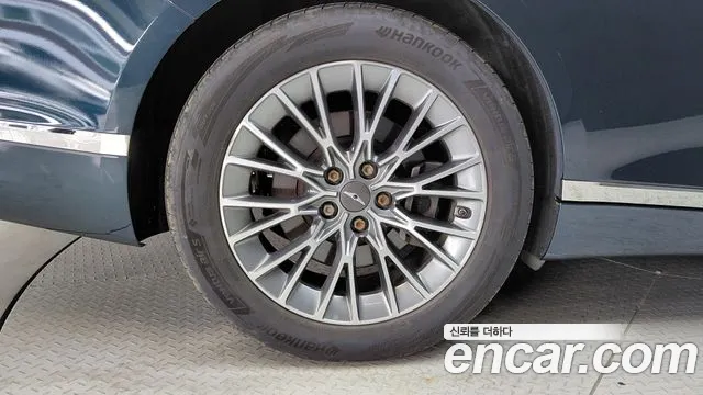 Genesis G80 2022 thumb 5
