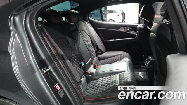 Genesis G70 2018 thumb 10