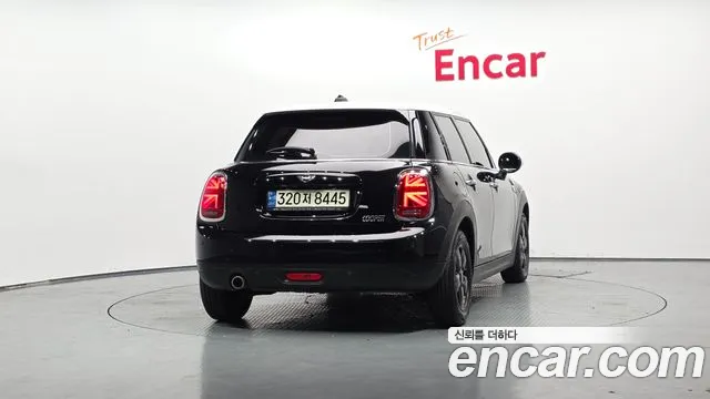 Mini Hatch 2020 thumb 4