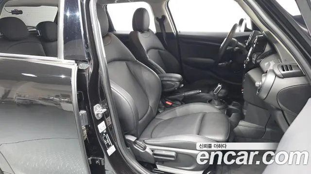 Mini Hatch 2020 thumb 11