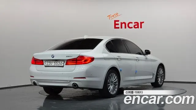 BMW 5 серии 2019 thumb 2