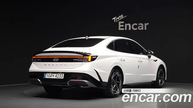 Hyundai Sonata 2025 thumb 2