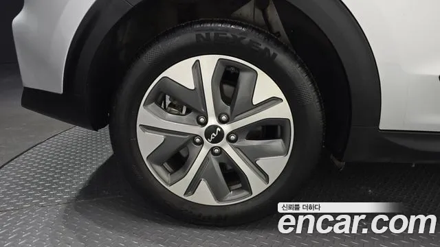 Kia Niro 2022 thumb 4