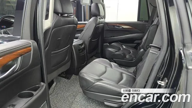 Cadillac Escalade 2018 thumb 12