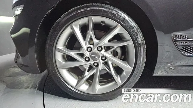 Genesis G70 2020 thumb 5