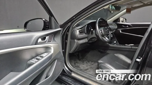 Genesis G70 2020 thumb 10