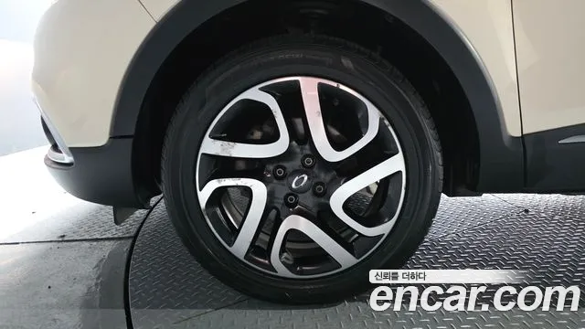 Renault Captur 2017 thumb 4