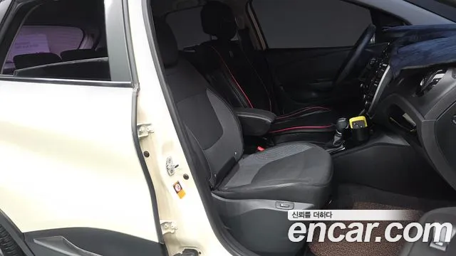 Renault Captur 2017 thumb 10