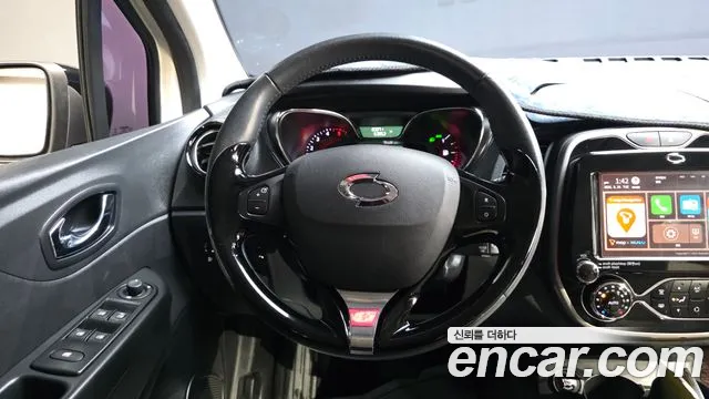 Renault Captur 2017 thumb 12