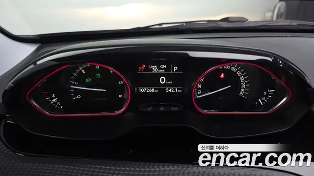Peugeot 2008 2019 thumb 8