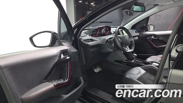 Peugeot 2008 2019 thumb 10