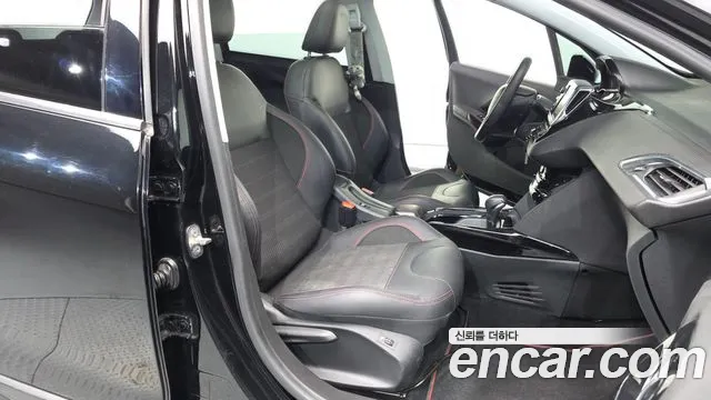 Peugeot 2008 2019 thumb 11