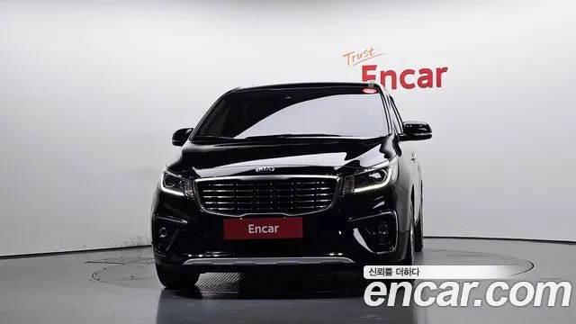 Kia Carnival 2019 thumb 3