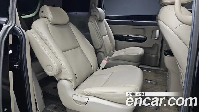 Kia Carnival 2019 thumb 11