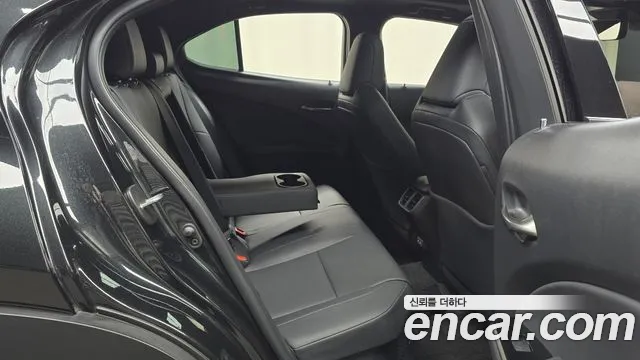 Lexus UX 2023 thumb 10