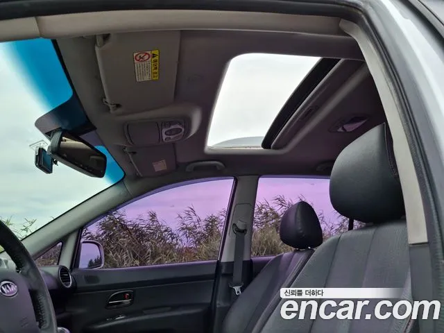 Kia Carens 2011 thumb 9
