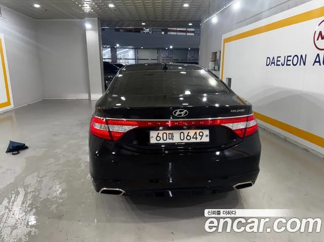Hyundai Grandeur 2016 thumb 4