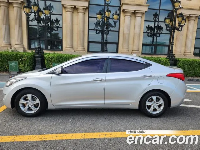 Hyundai Avante 2011 thumb 3