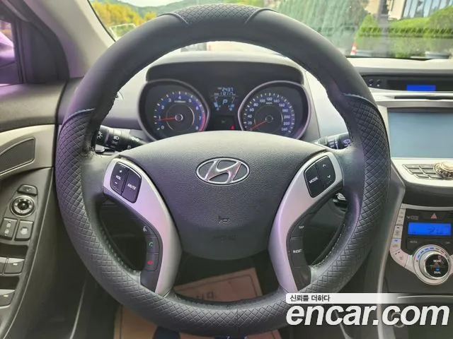 Hyundai Avante 2011 thumb 9