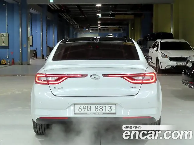Renault Megane 2018 thumb 3