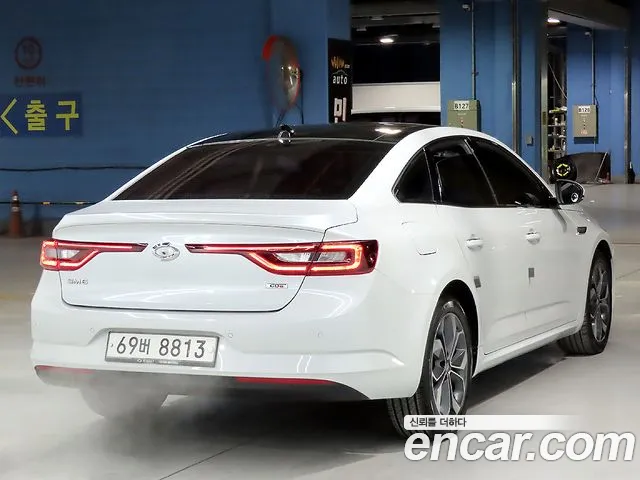 Renault Megane 2018 thumb 4