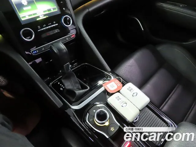 Renault Megane 2018 thumb 10