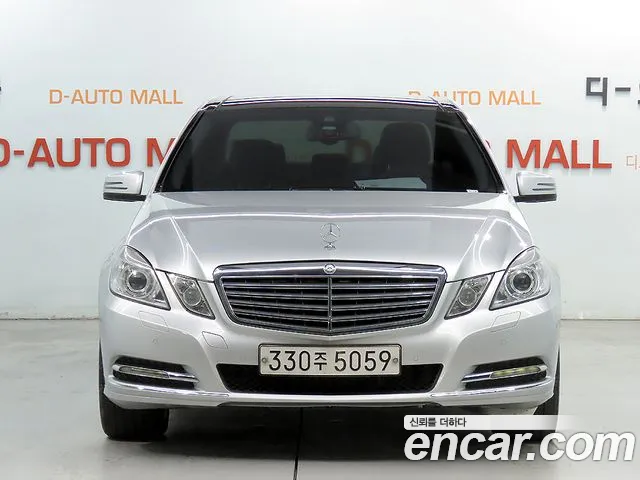 Mercedes-Benz E-Класс 2013 thumb 3
