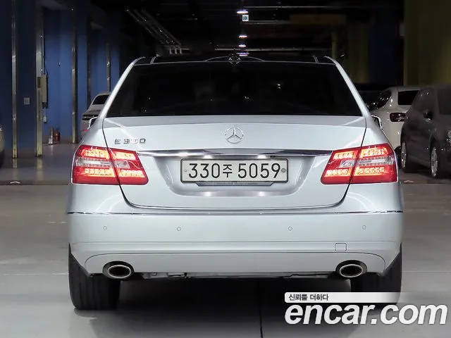 Mercedes-Benz E-Класс 2013 thumb 4