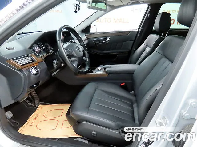 Mercedes-Benz E-Класс 2013 thumb 10