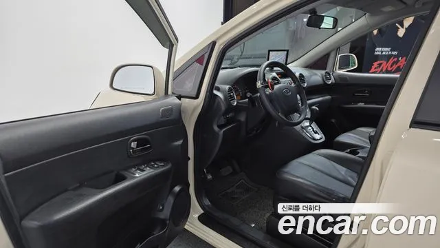 Kia Carens 2013 thumb 10