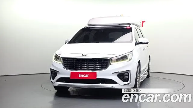 Kia Carnival 2018 thumb 3