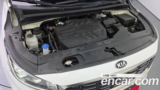 Kia Carnival 2018 thumb 6