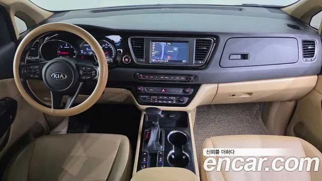 Kia Carnival 2018 thumb 7