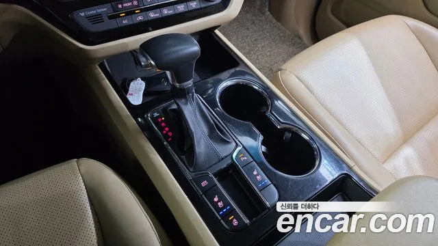 Kia Carnival 2018 thumb 9