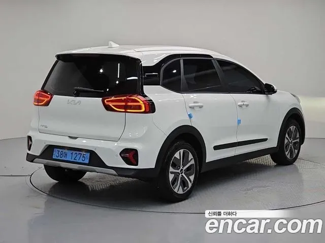 Kia Niro 2022 thumb 4