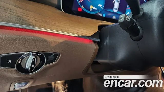 Mercedes-Benz E-Класс 2022 thumb 10