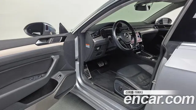 Volkswagen Arteon 2019 thumb 10