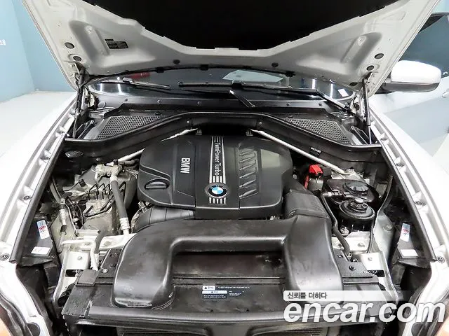 BMW X6 2012 thumb 6