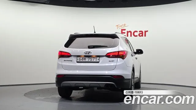 Hyundai Santa Fe 2015 thumb 4