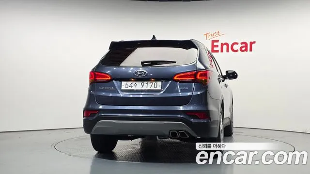 Hyundai Santa Fe 2017 thumb 4