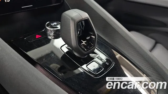 Polestar 2 2022 thumb 9
