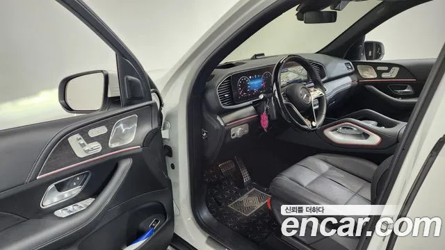 Mercedes-Benz GLS 2025 thumb 10